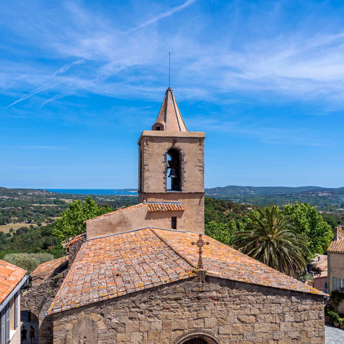 Le Charme Dun Village Grimaud Tourisme Le Charme De La Provence Et