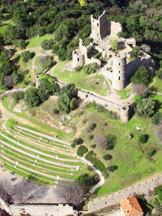 Chateau De Grimaud Var (12)