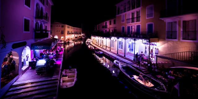 Port Grimaud Nuit Cite Lacustre Cote D Azur