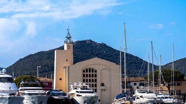 Eglise Port Grimaud 20