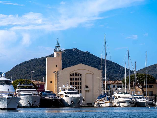 Eglise Port Grimaud 20