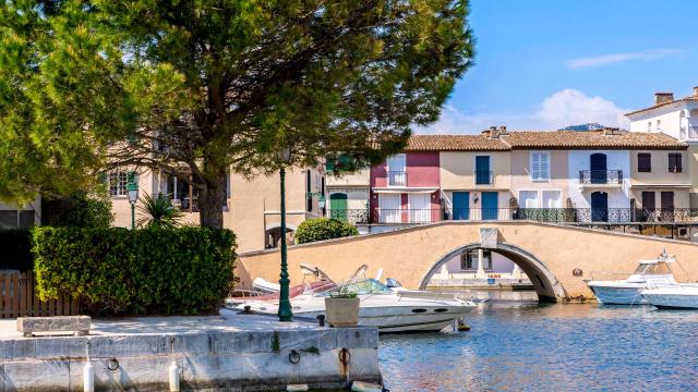 Port Grimaud Cite Lacustre Cote D Azur 56