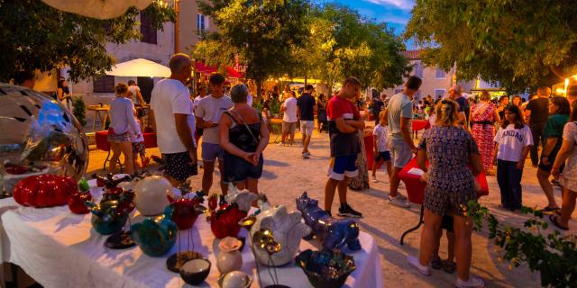 Fete Village Grimaud Var 34