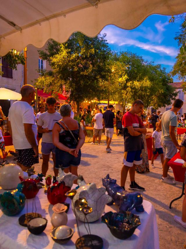 Fete Village Grimaud Var 34