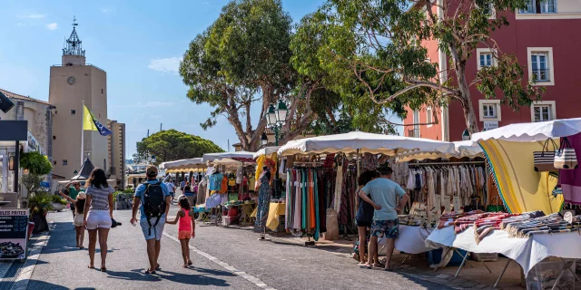 Marche Port Grimaud Cote D Azur 23